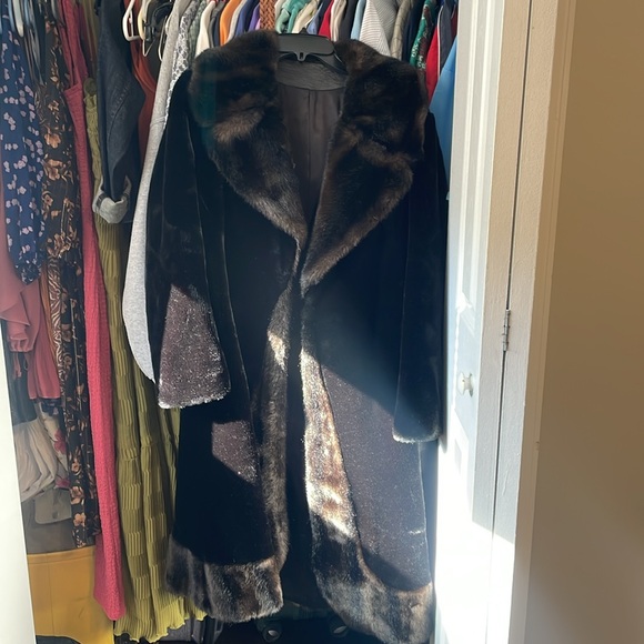 Vintage Fur Coat Int Ladies Garment Workers Union ILGWU - Picture 5 of 5